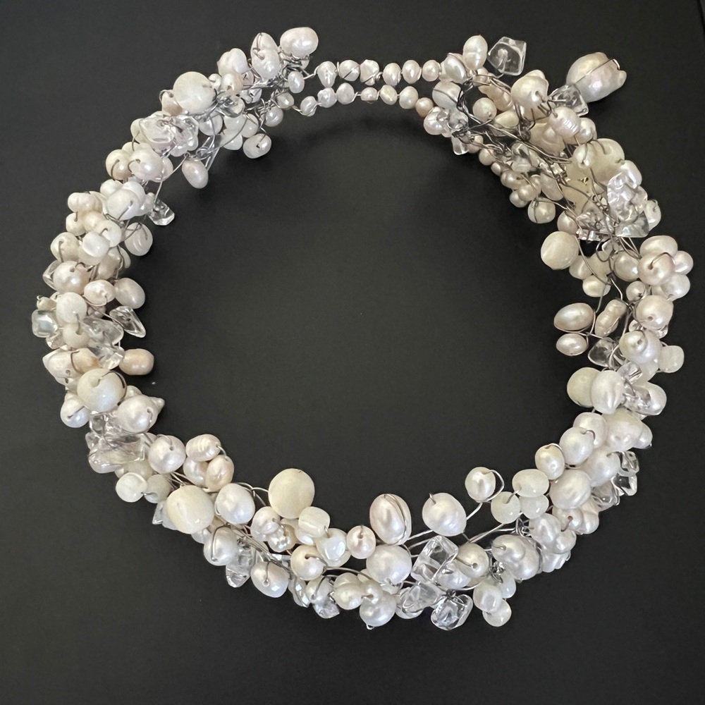 Pearl dog collar choker